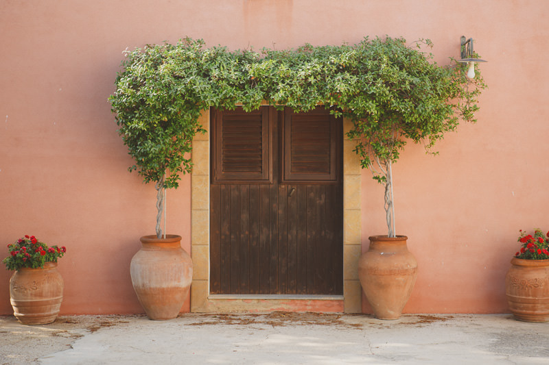 Image of pink building in Sicily