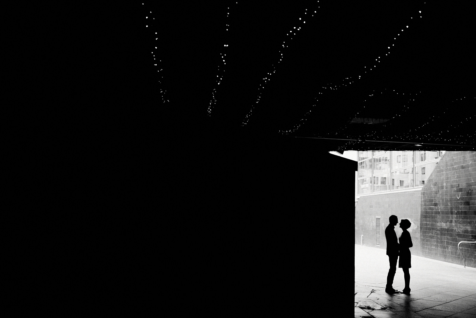 Relaxed Southbank engagement photos