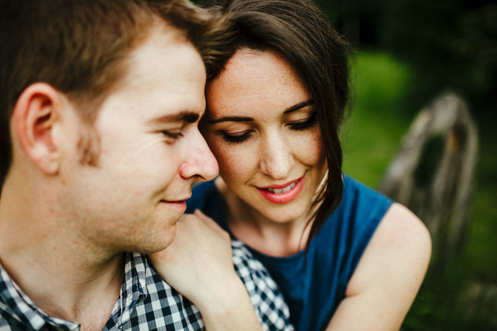 Relaxed Woodland Meadow Pre-wedding photography