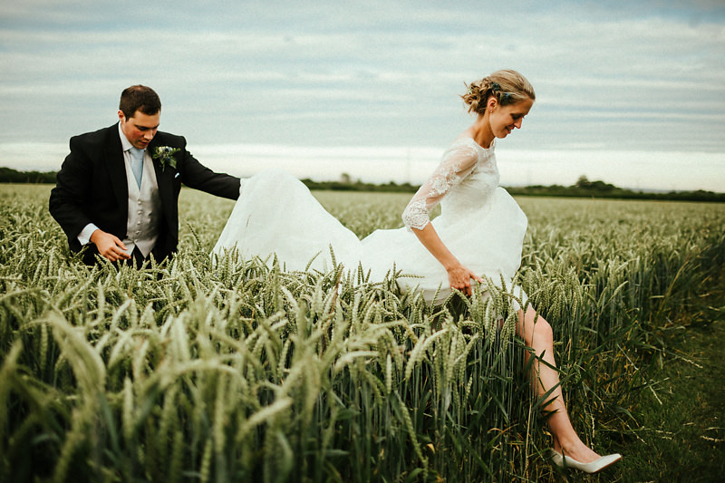 Relaxed Documentary wedding photographer