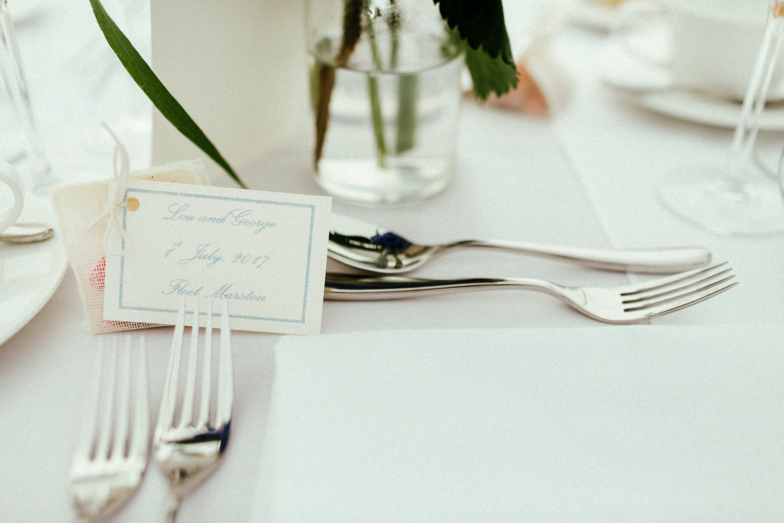 Rustic wedding table decoration photo