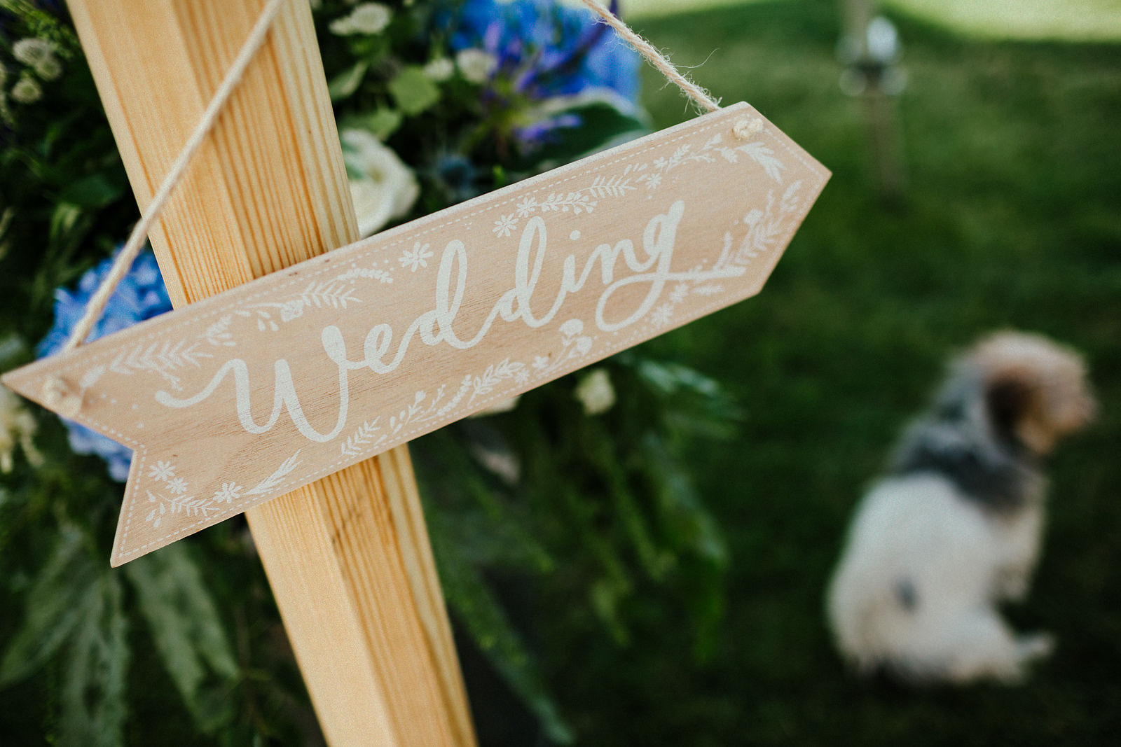 Rustic DIY wooden wedding sign