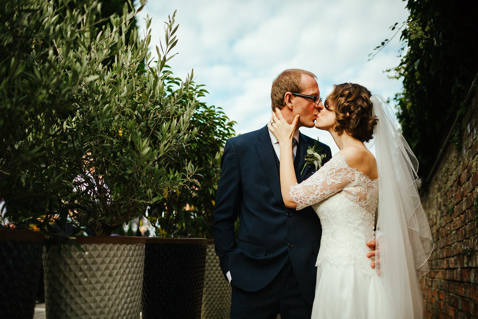 Beautiful wedding portraits at Kings Chapel