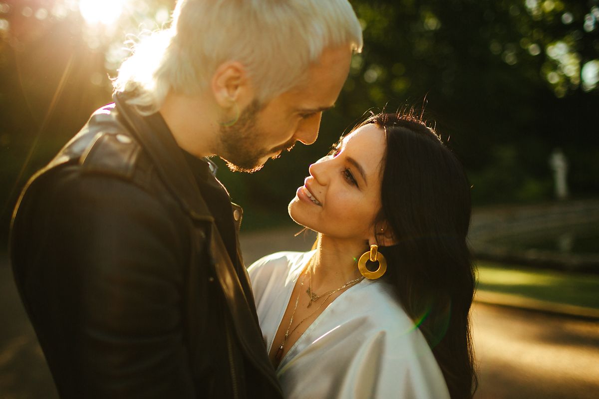 Natural pre-wedding photos in Waddesdon