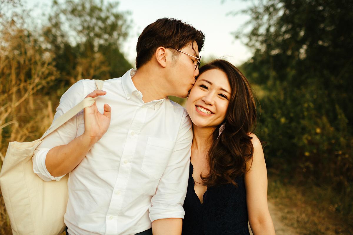 Asian couple pre-wedding photos