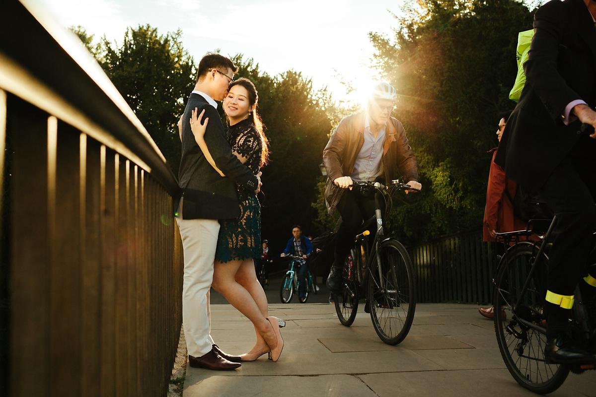 Romantic Cambridge pre-wedding photography