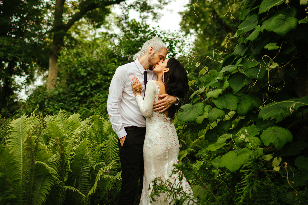 Romantic wedding photography in Buckinghamshire