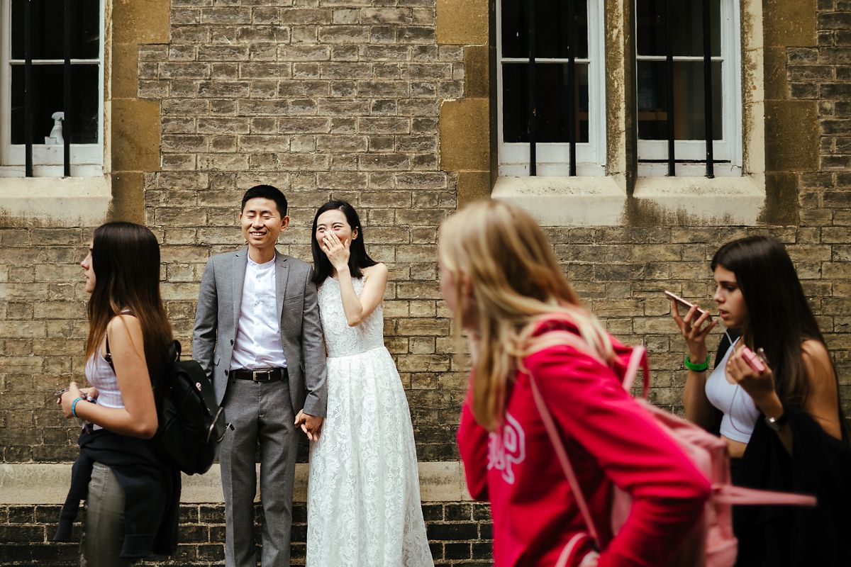 Cambridge pre-wedding photos around the colleges