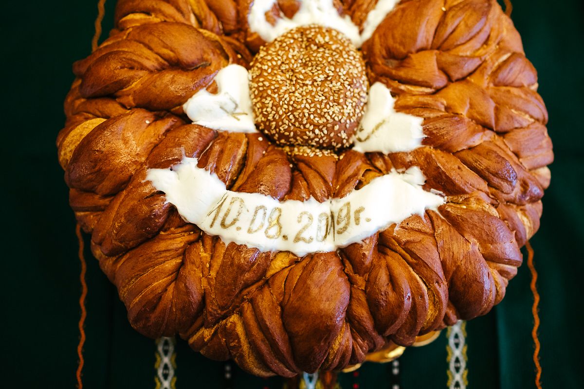 Bulgarian bread wedding tradition